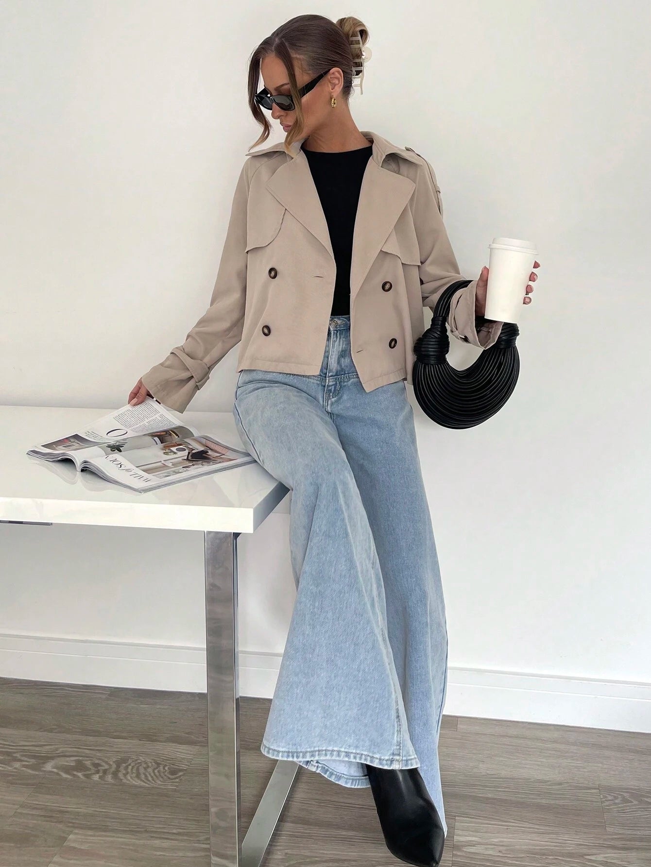 Victoria trenchcoat