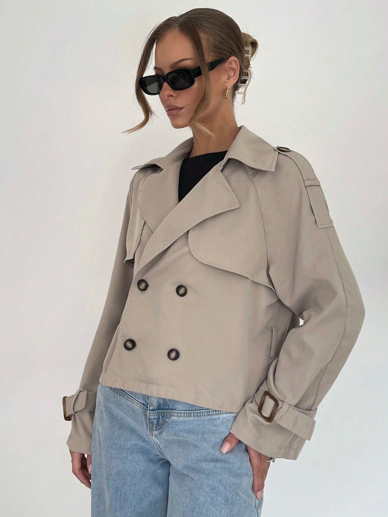 Victoria trenchcoat