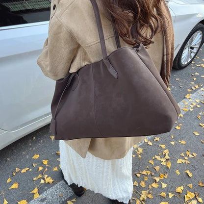 SEAME - Amara - Large Capacity Vegan Suede Handbag for Women in Retro Style Brown